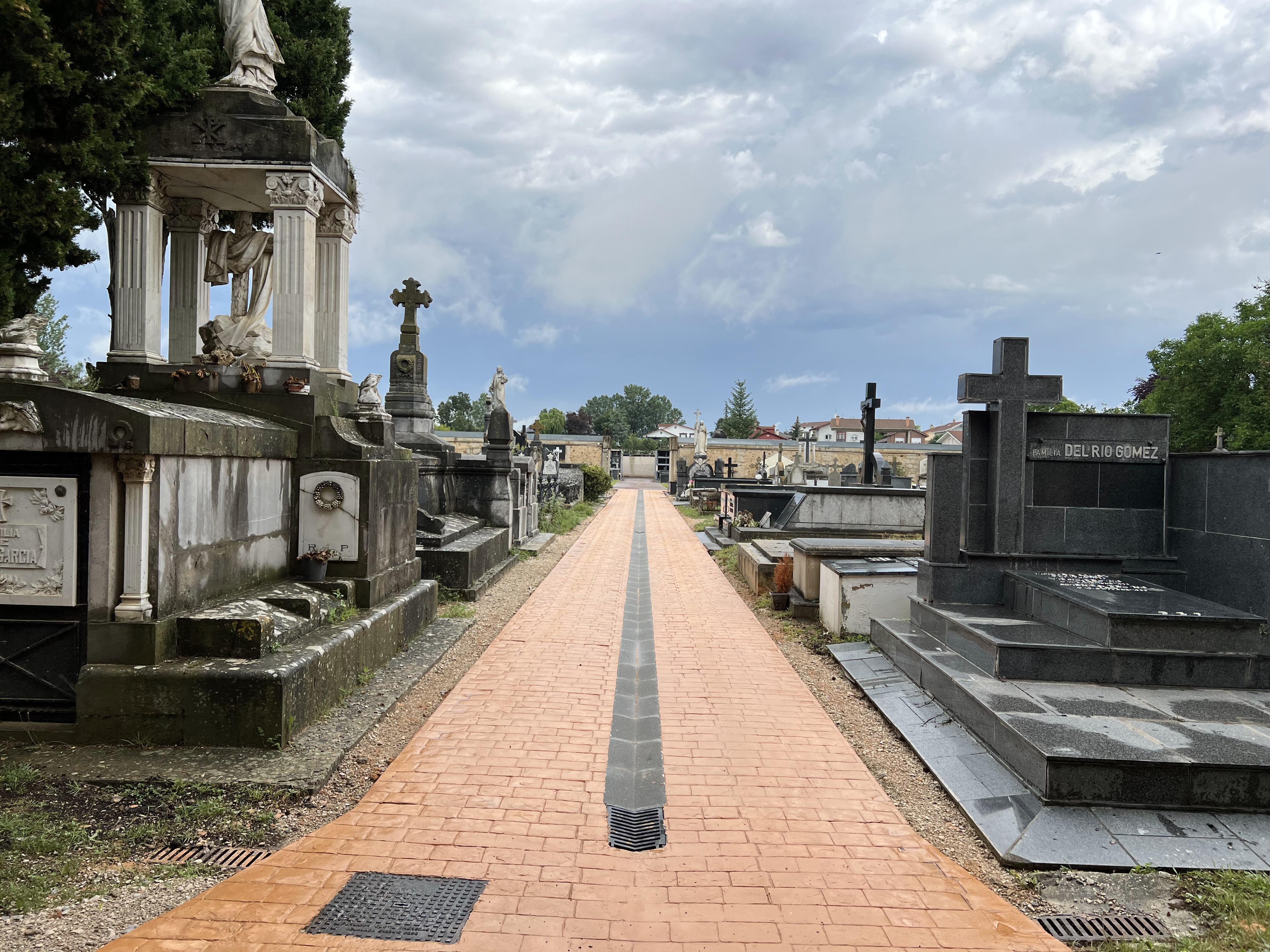 mejora del cementerio municipal