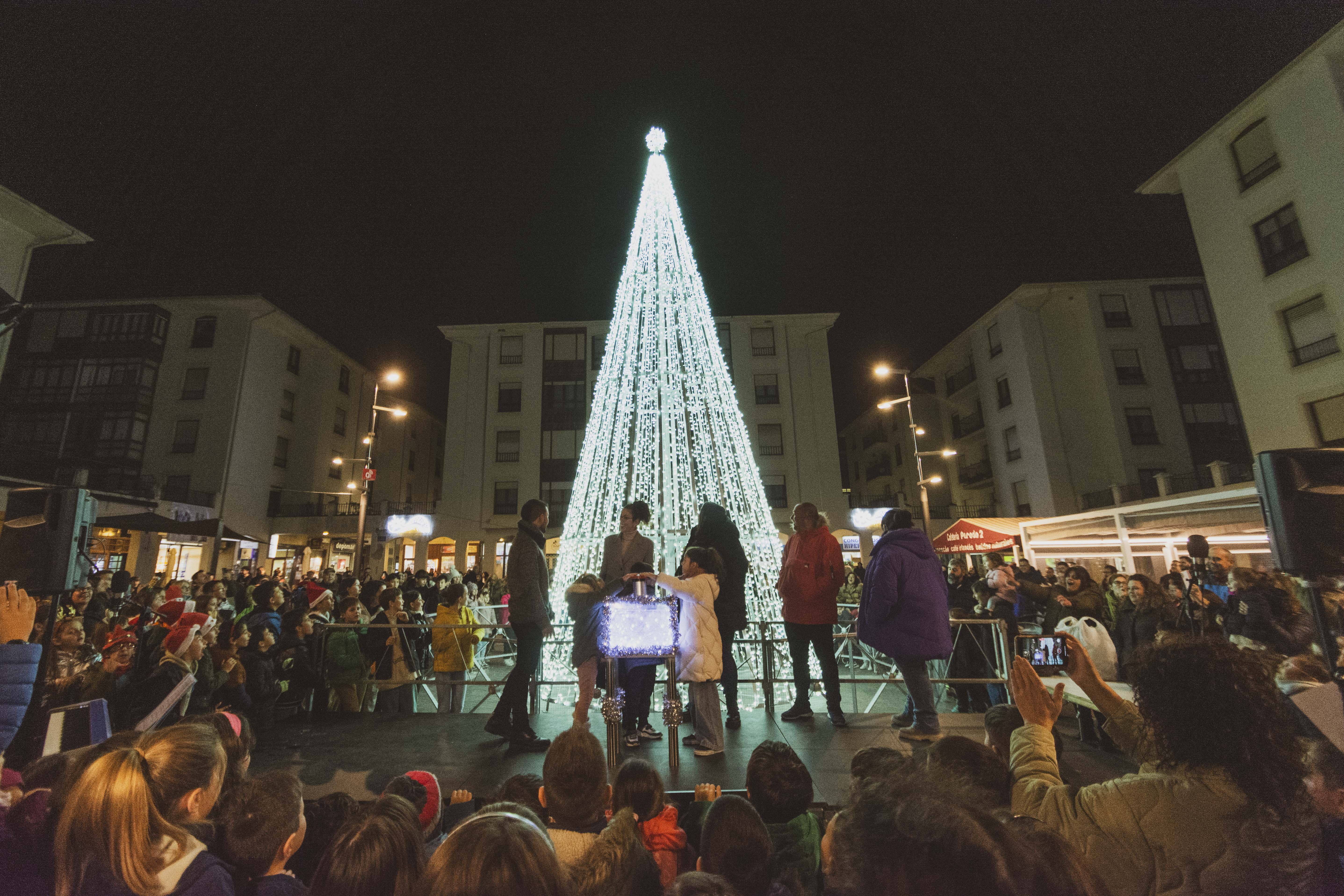 Medina enciende la Navidad