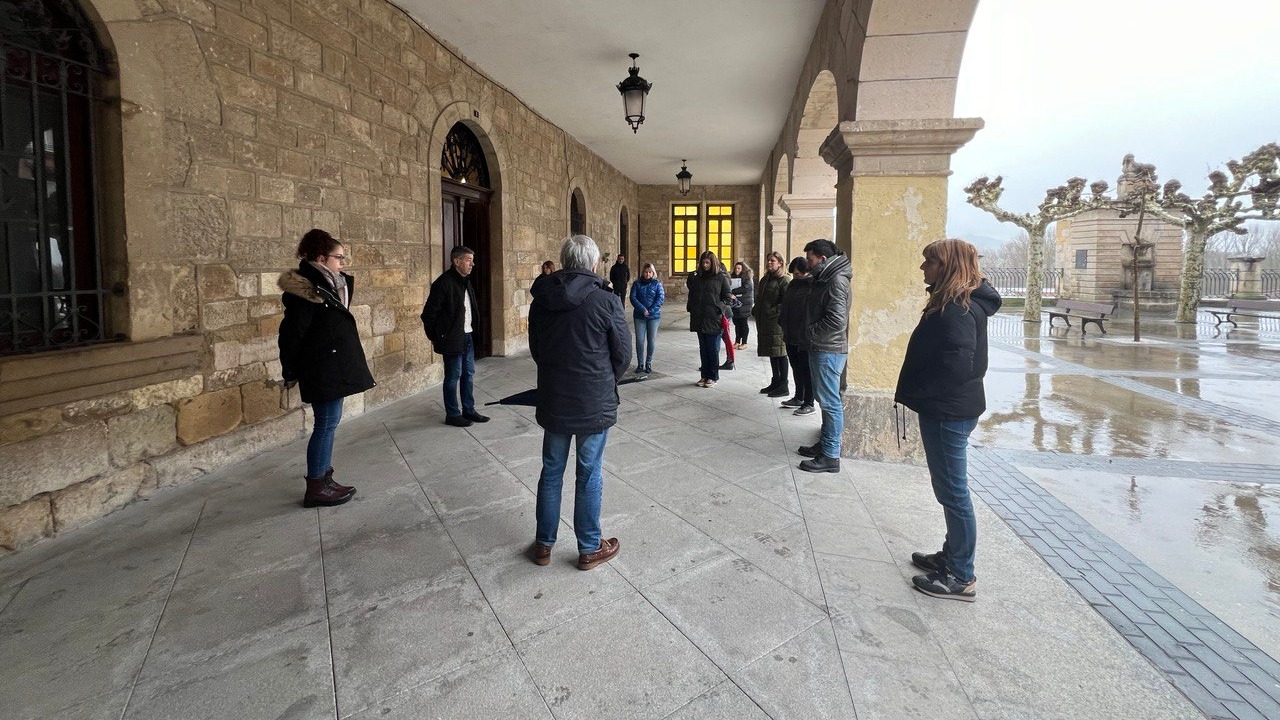 La FEMP convoca un minuto de silencio en memoria de los fallecidos en el incendio de Valencia