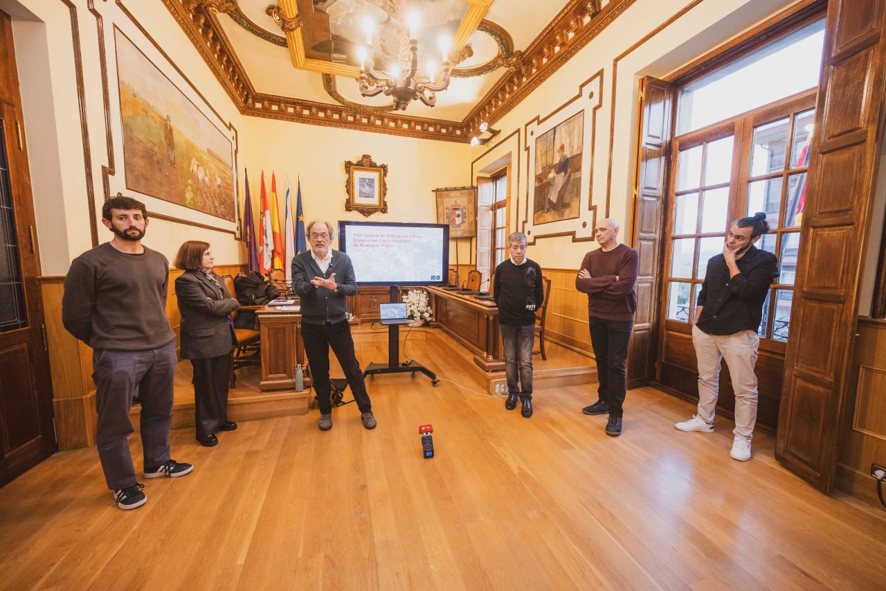 Presentación dosieres iniciales del PGOU y PECH de Medina de Pomar